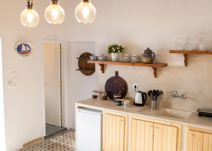 فيلة Nisos Karpathou